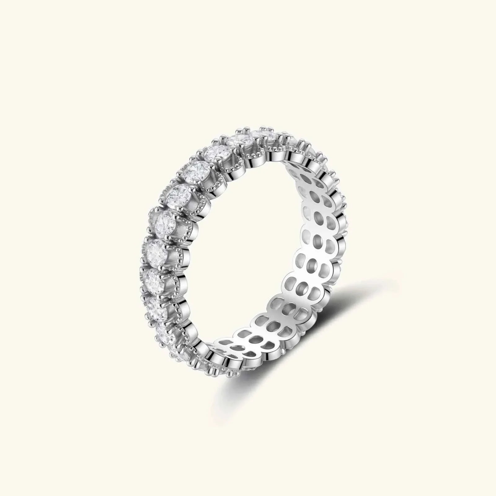 Unendlich funkelnder Ring